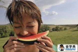 产后吃朩瓜,木瓜助力妈妈健康恢复