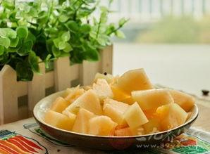 小孩怎么吃哈密瓜不上火,儿童哈密瓜食用攻略，轻松预防上火