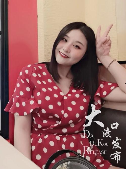 七朵小花吃瓜,七朵小花共赴瓜田盛宴