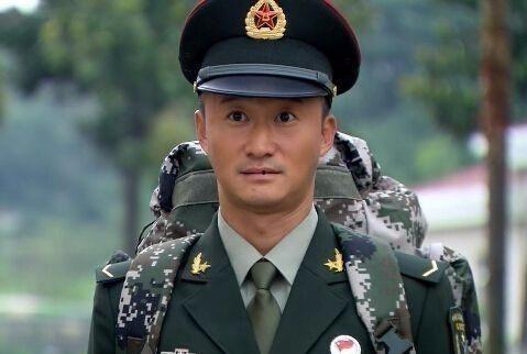 吃瓜小说男军人