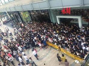 群众排队吃瓜的视频,民众热情围观，共享夏日清凉时光  第3张