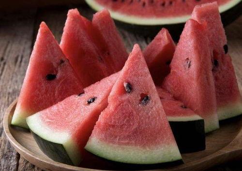 韩国在法国吃瓜,揭秘异国风情下的文化交流  第2张